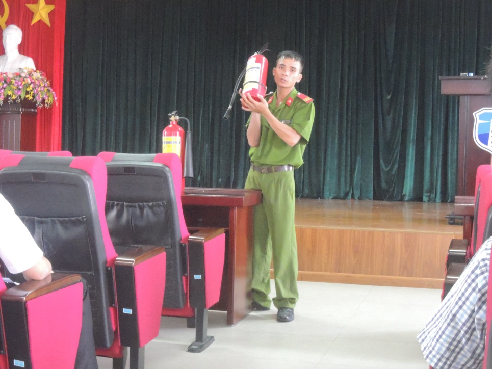 Tổng công ty Bảo đảm an toàn hàng hải miền Bắc tổ chức Lớp tập huấn phòng cháy chữa cháy năm 2015