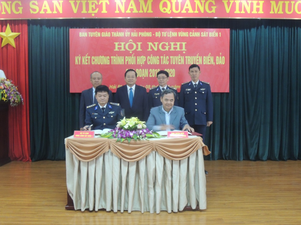 Tổng công ty Bảo đảm an toàn hàng hải miền Bắc phối hợp tổ chức Hội nghị ký kết phối hợp công tác tuyên truyền biển, đảo giai đoạn 2016 – 2020 giữa Bộ Tư lệnh Vùng Cảnh sát biển 1 và Ban Tuyên giáo Thành ủy Hải phòng 
