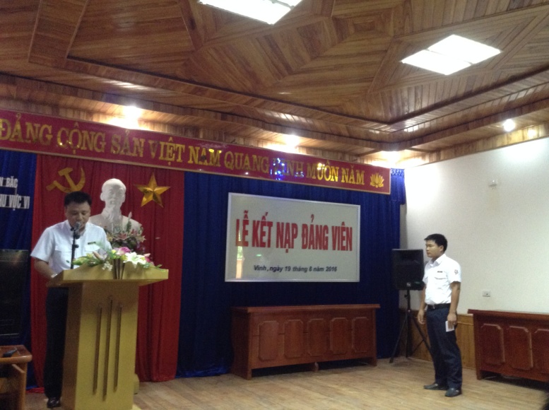 Chi bộ Công ty Hoa tiêu hàng hải khu vực VI tổ chức Lễ kết nạp đảng viên năm 2016