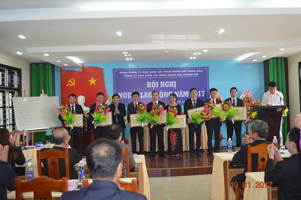 Công ty Bảo đảm an toàn hàng hải Trung Bộ tổ chức Hội nghị Người lao động năm 2017