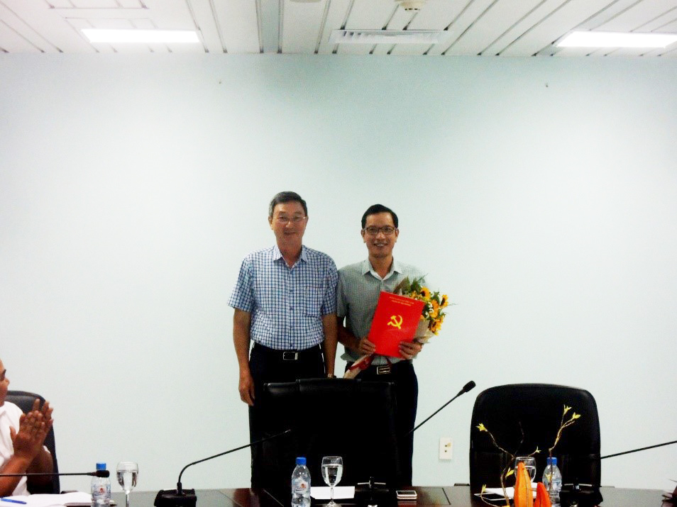 Hội nghị Đảng ủy để kiện toàn các chức danh Ủy viên Ban Thường vụ Đảng ủy, Phó Bí thư Đảng ủy Tổng công ty Bảo đảm an toàn hàng hải miền Bắc nhiệm kỳ (2015 - 2020) và trao tặng Huy hiệu 30 năm tuổi Đảng