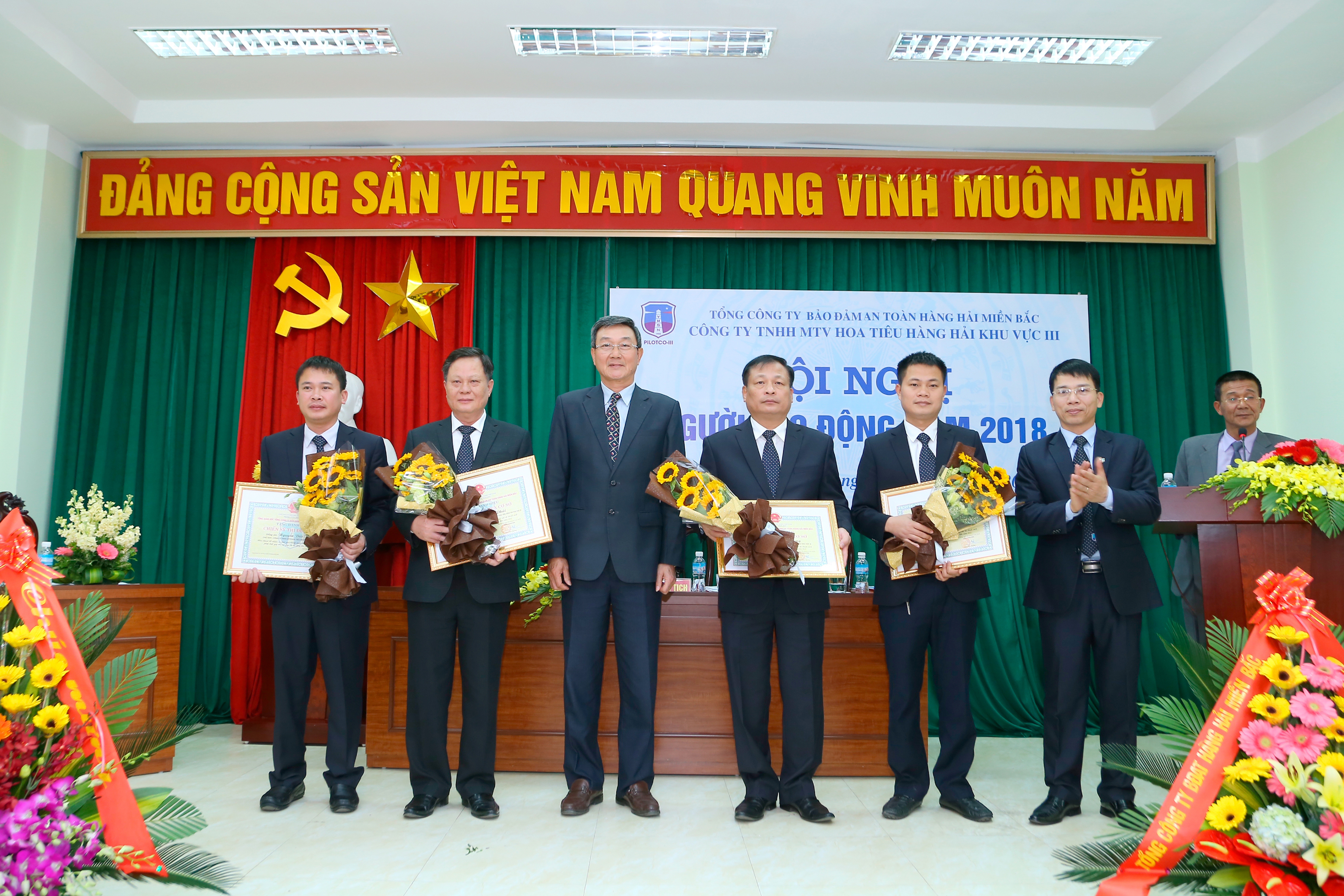 Công ty TNHH MTV Hoa tiêu hàng hải khu vực III tổ chức Hội nghị Người lao động năm 2018