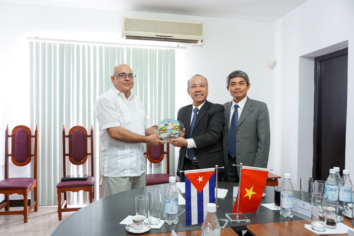 Tổng công ty Bảo đảm an toàn hàng hải miền Bắc thăm và làm việc với Cơ quan Thủy đạc và báo hiệu hàng hải Cuba