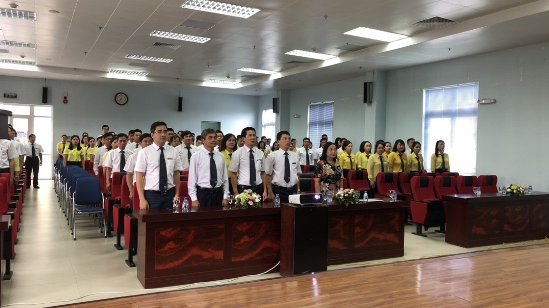 Tổng công ty Bảo đảm an toàn hàng hải miền Bắc tổ chức buổi Lễ Chào cờ sáng thứ 2 đầu tháng 8