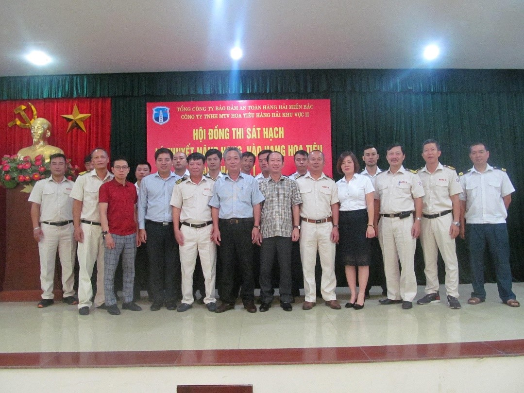 Thi sát hạch vào hạng, nâng hạng hoa tiêu hàng hải tại Công ty TNHH MTV Hoa tiêu khu vực II