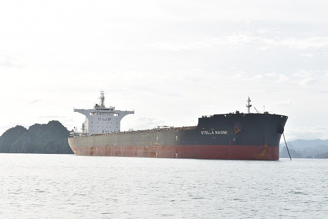 Công ty TNHH MTV Hoa tiêu Hàng hải khu vực III dẫn thành công tàu STELLA NAOMI trọng tải 180.000 DWT vào cảng Cẩm Phả an toàn