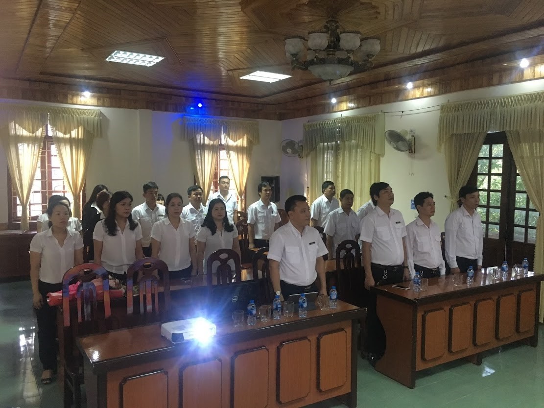 Công ty TNHH MTV Hoa tiêu hàng hải khu vực VI tổ chức Lễ chào cờ Tổ quốc tháng 6 năm 2019