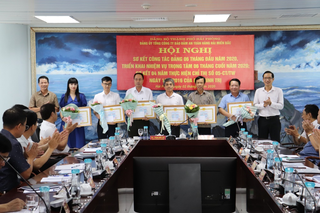 Hội nghị Đánh giá công tác 6 tháng đầu năm, triển khai công tác 6 tháng cuối năm 2020 của Đảng ủy Tổng công ty Bảo đảm an toàn hàng hải miền Bắc; biểu dương các tập thể, các nhân trong 04 năm thực hiện Chỉ thị số 05-CT/TW của Bộ Chính trị
