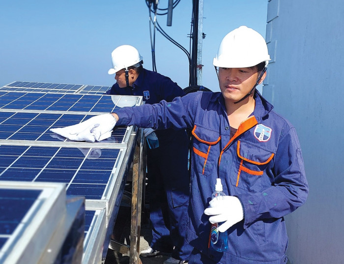 Nghề gác đèn biển ở “Trường Sa” của vùng Đông Bắc