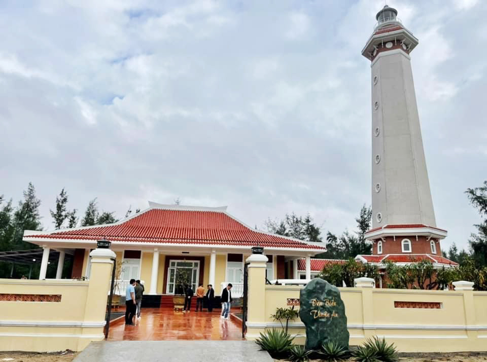 Nghiệm thu, bàn giao, đưa vào sử dụng công trình Cải tạo, nâng cấp trạm đèn biển Thuận An, Thừa Thiên Huế