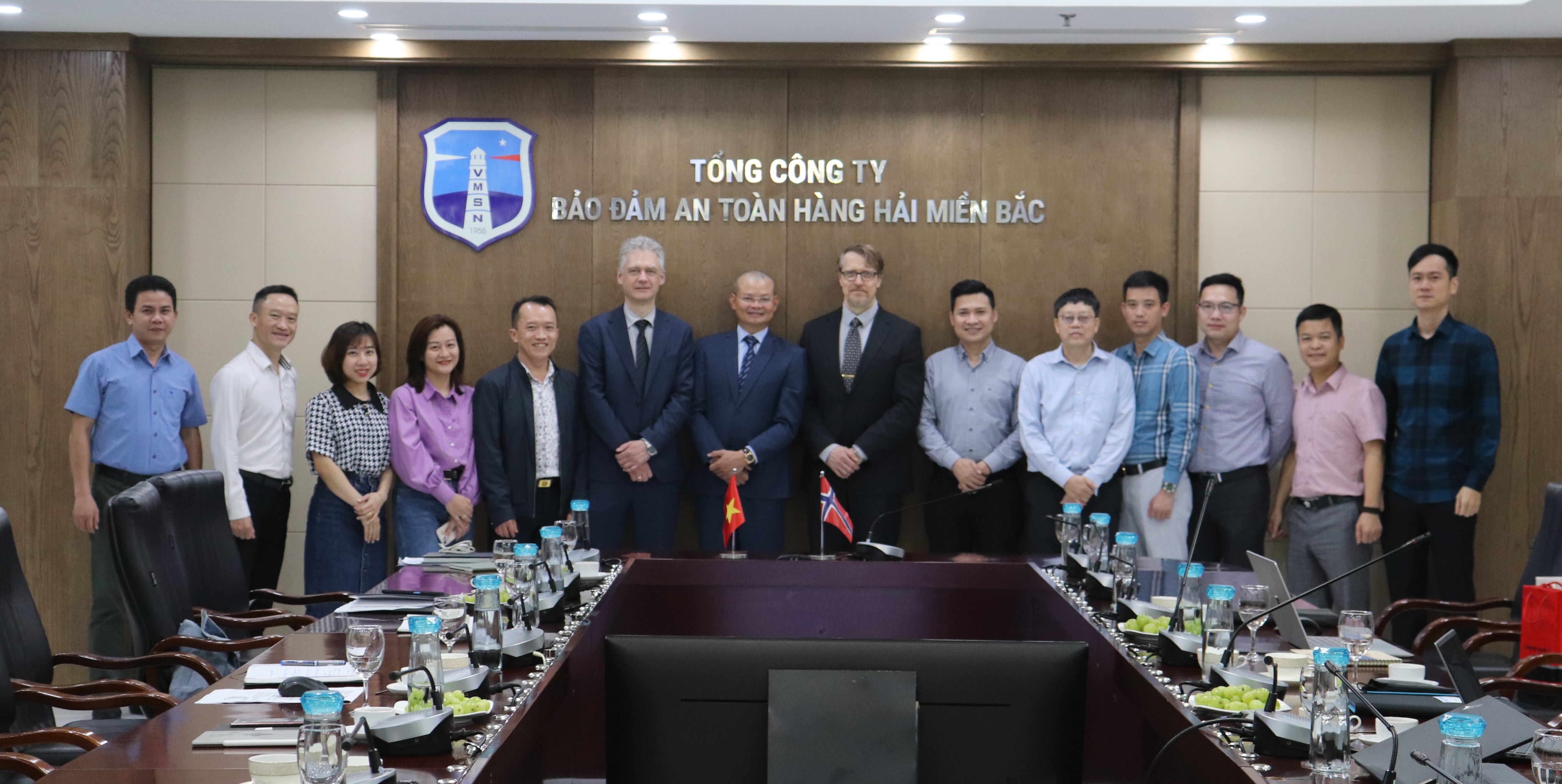 Tổng công ty Bảo đảm an toàn hàng hải miền Bắc làm việc với đoàn công tác Trung tâm phối hợp hải đồ điện tử Primar, Na uy