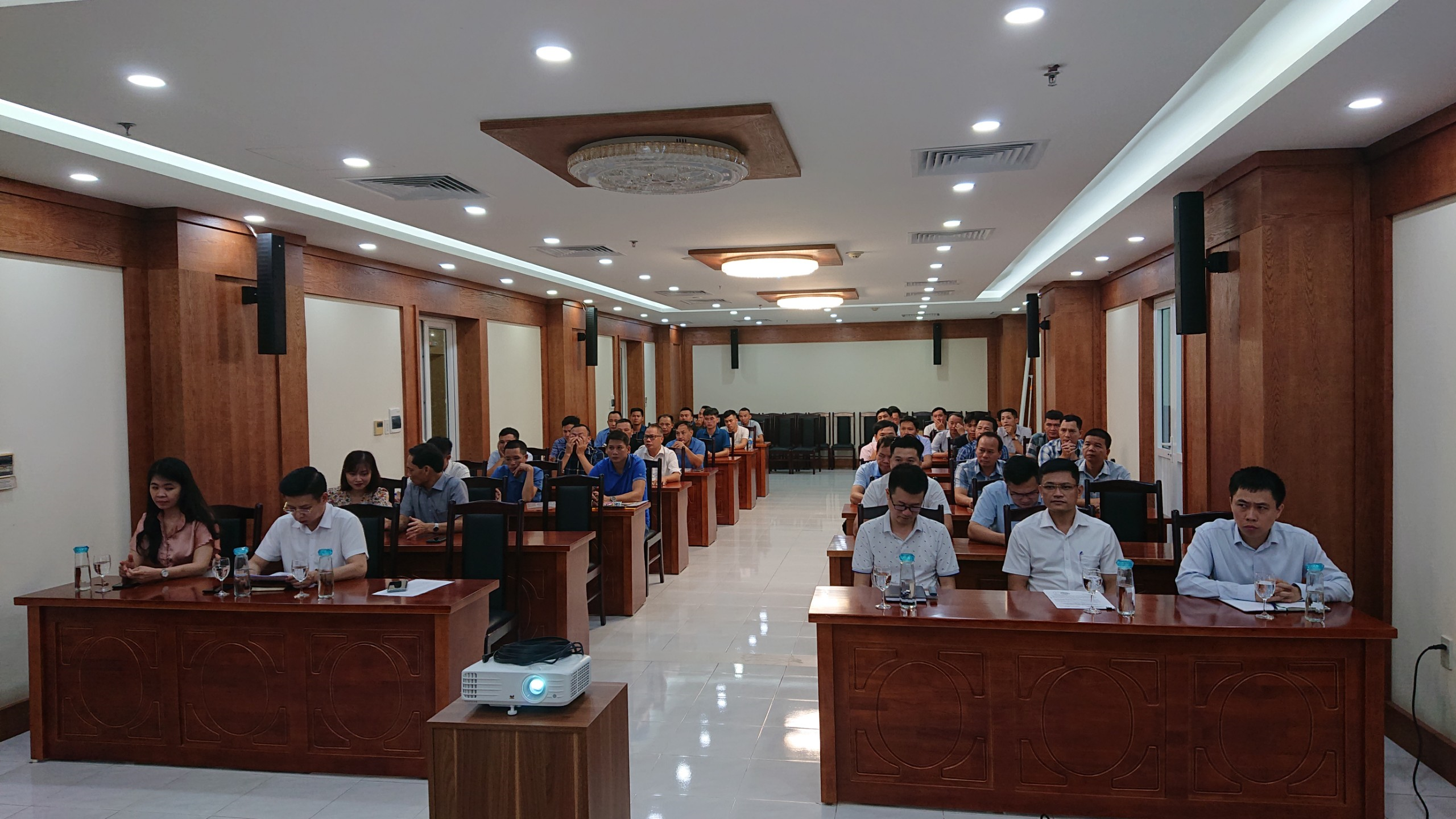 Tổng công ty Bảo đảm an toàn hàng hải miền Bắc tổ chức đào tạo nâng cao nghiệp vụ trạm trưởng, trạm phó và đào tạo công nhân quản lý báo hiệu hàng hải năm 2023