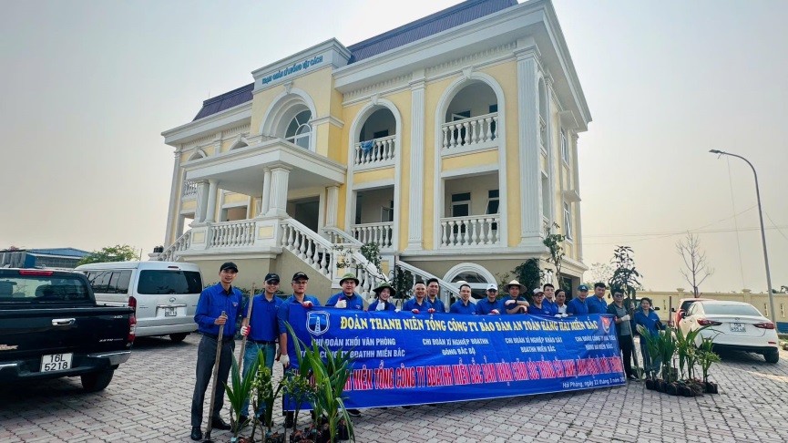 Đoàn thanh niên Tổng công ty Bảo đảm an toàn hàng hải miền Bắc hưởng ứng Phong trào "Ngày Chủ nhật xanh"