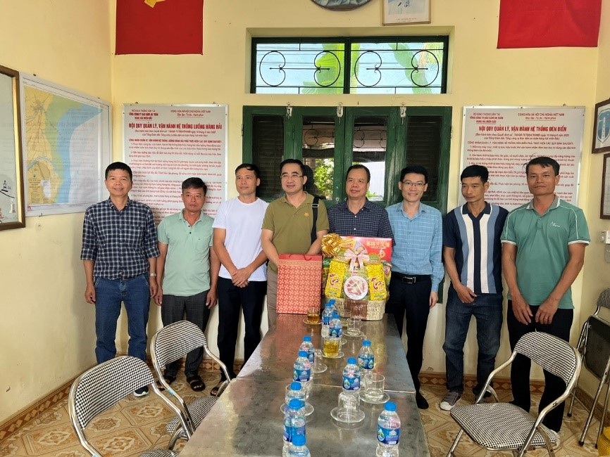 Đoàn công tác Tổng công ty Bảo đảm an toàn hàng hải miền Bắc thăm, kiểm tra và khảo sát thực tế tại các trạm đèn biển, trạm quản lý luồng